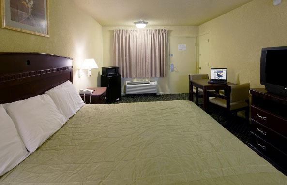 Americas Best Value Inn And Suites North Farmers Branch Zewnętrze zdjęcie